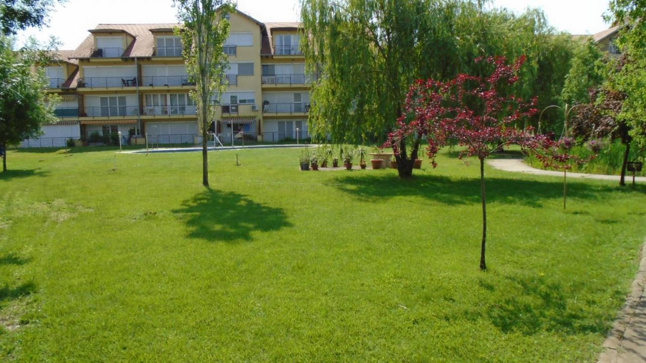 Venusz Apartman Cserkeszőlő Dış mekan fotoğraf